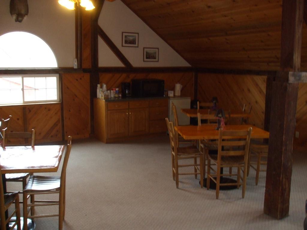 Hansen Guest Ranch Swan Valley Стая снимка