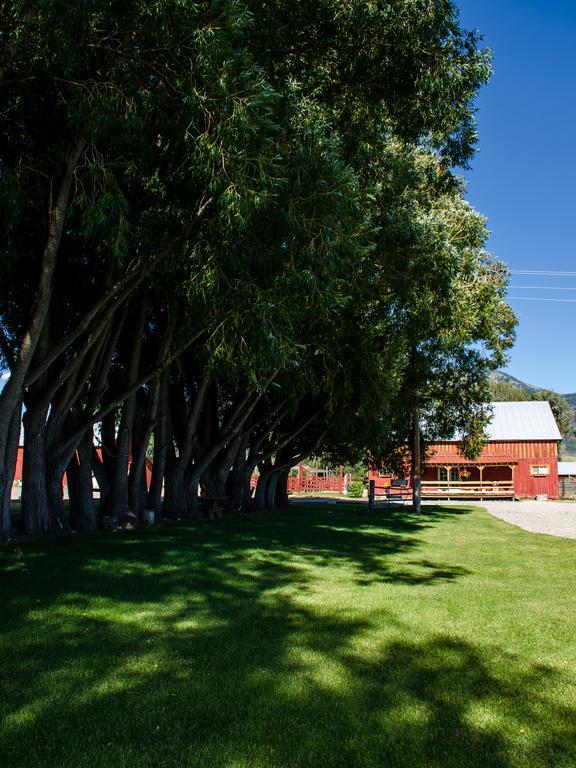Hansen Guest Ranch Swan Valley Екстериор снимка